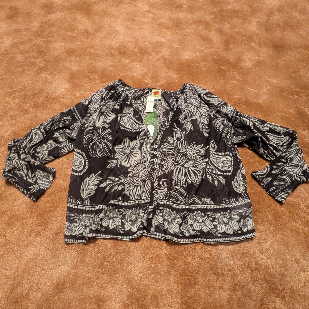 Farm Rio NWT Black Floral Long Sleeve - Size L